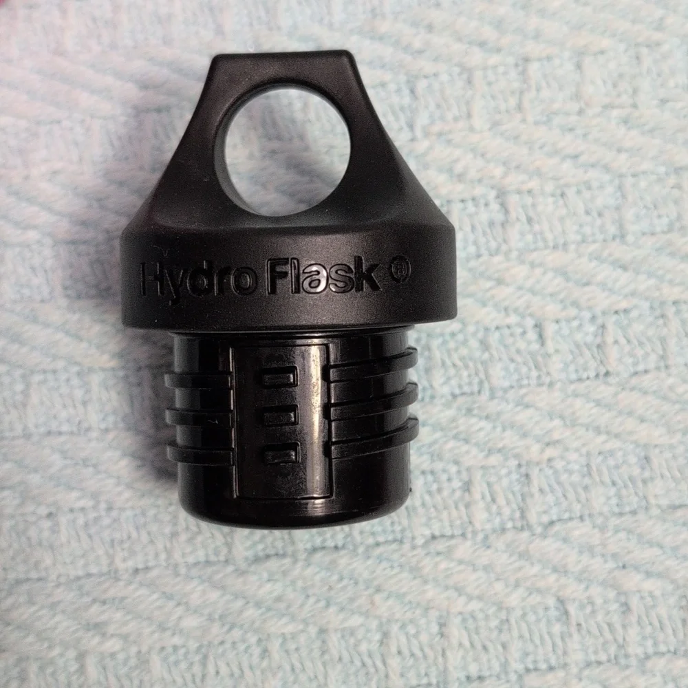 Hydro Flask Magenta Bottle with Black Lid - Picture 5 of 7